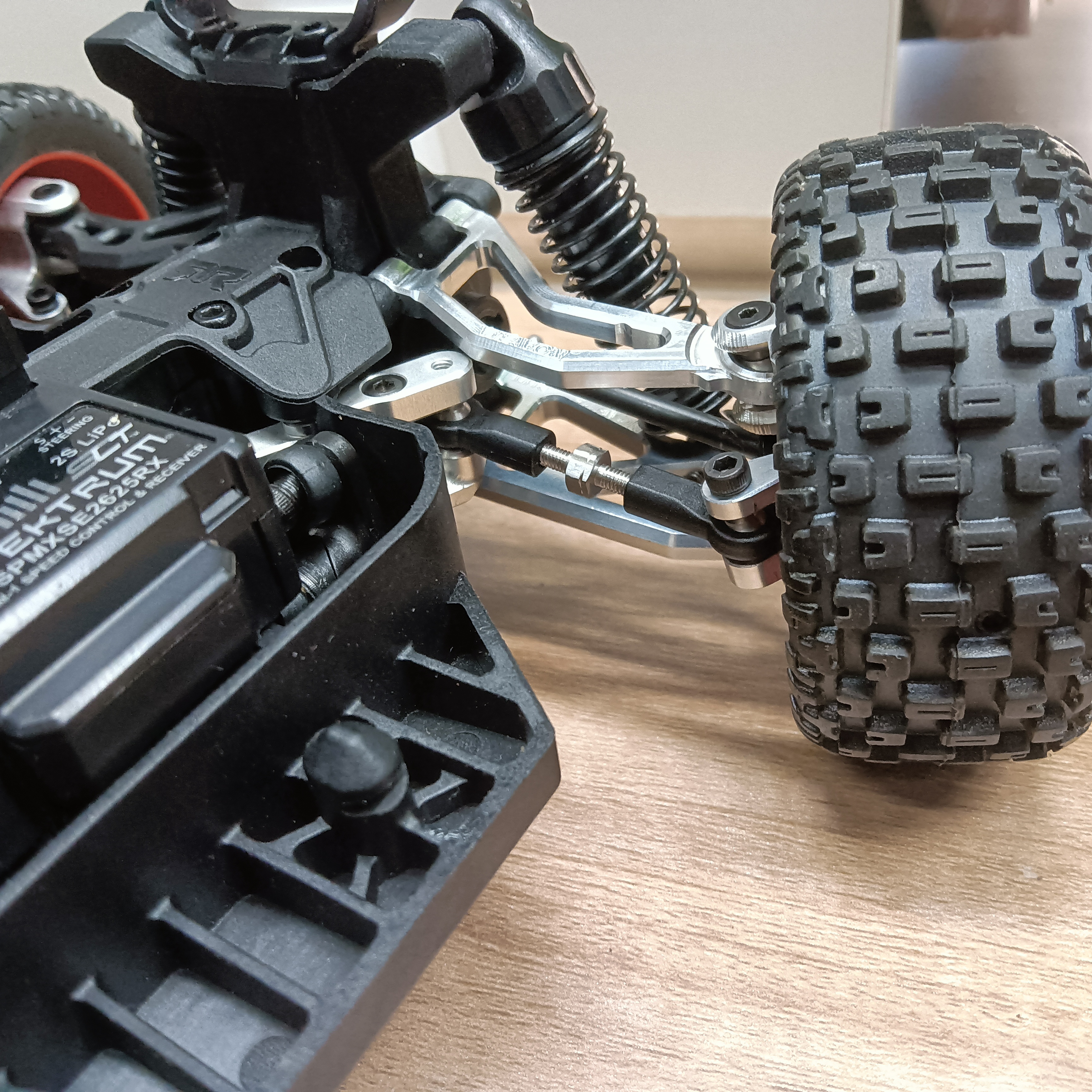 Pneus En Plastique De Rechange Pour Voiture RC 1/18 - Compatibles ARRMA TYPHON GROM GRANITE